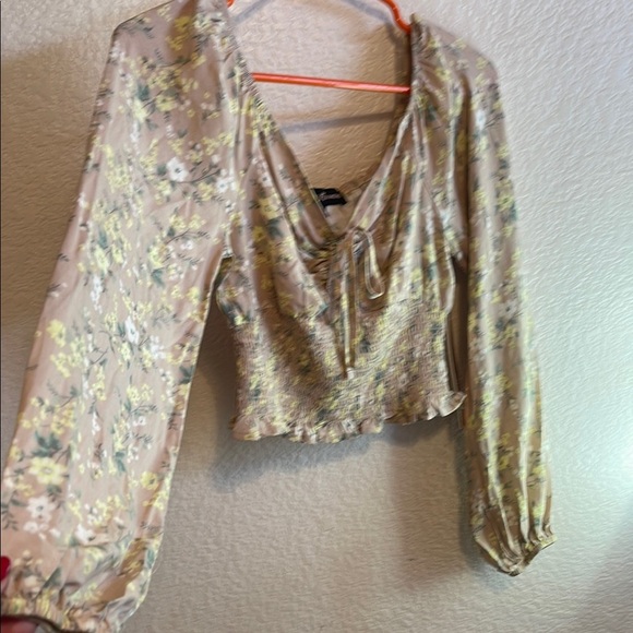 Almost Famous Green Puff Sleeve Ruched Blouse - Picture 6 of 7